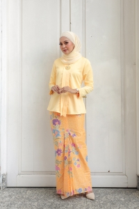 Classic Kebaya Batik in Pastel Yellow
